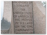 Und wer mehr wissen will das steht hier auch an der Statur von Leifef Eriksson vor der Hallgrímskirkja, Reykjavik